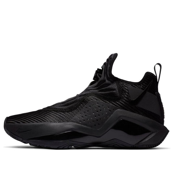 Кроссовки леброн солдат 14 Nike, черный
Кроссовки леброн солдат 14 Nike, черный