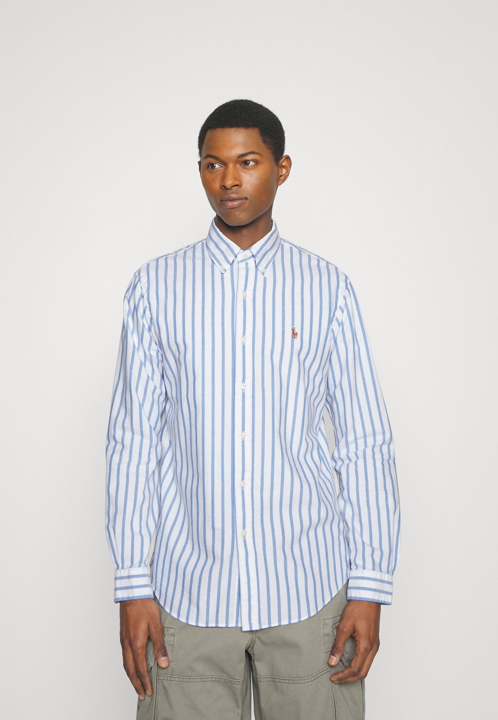 Рубашка ОКСФОРДСКАЯ РУБАШКА CUSTOM FIT В ПОЛОСКУ Polo Ralph Lauren, синий/белый
Рубашка ОКСФОРДСКАЯ РУБАШКА CUSTOM FIT В ПОЛОСКУ Polo Ralph Lauren, синий/белый