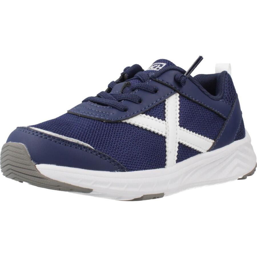 Кроссовки Munich модель Fun Kid 03 цвет синий
Кроссовки Munich модель Fun Kid 03 цвет синий