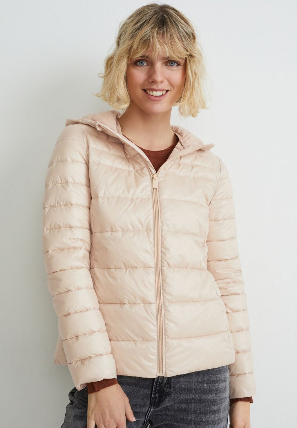 Зимняя куртка C&A, бежевый
Зимняя куртка C&A, бежевый