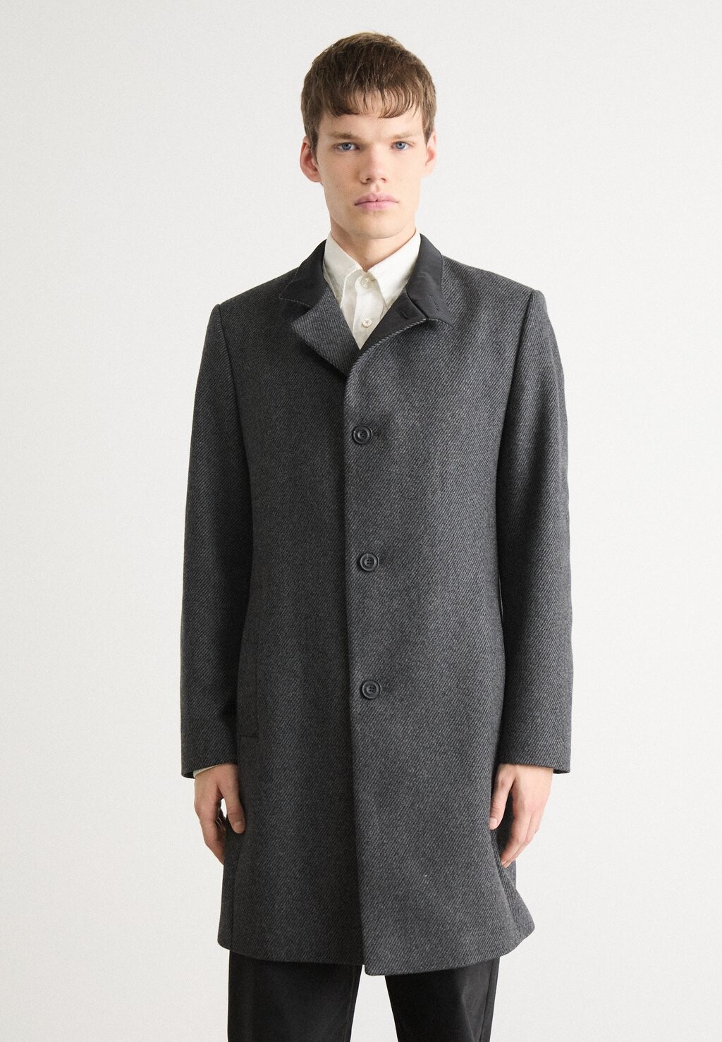 Классическое пальто MINTRAX HUGO, серый
Классическое пальто MINTRAX HUGO, серый