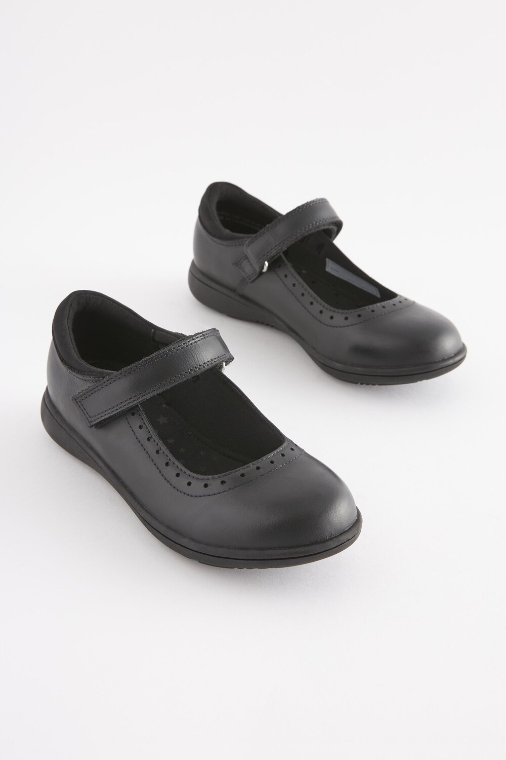 Кожаные школьные туфли Mary Jane с декоративной перфорацией Next, синий
Кожаные школьные туфли Mary Jane с декоративной перфорацией Next, синий