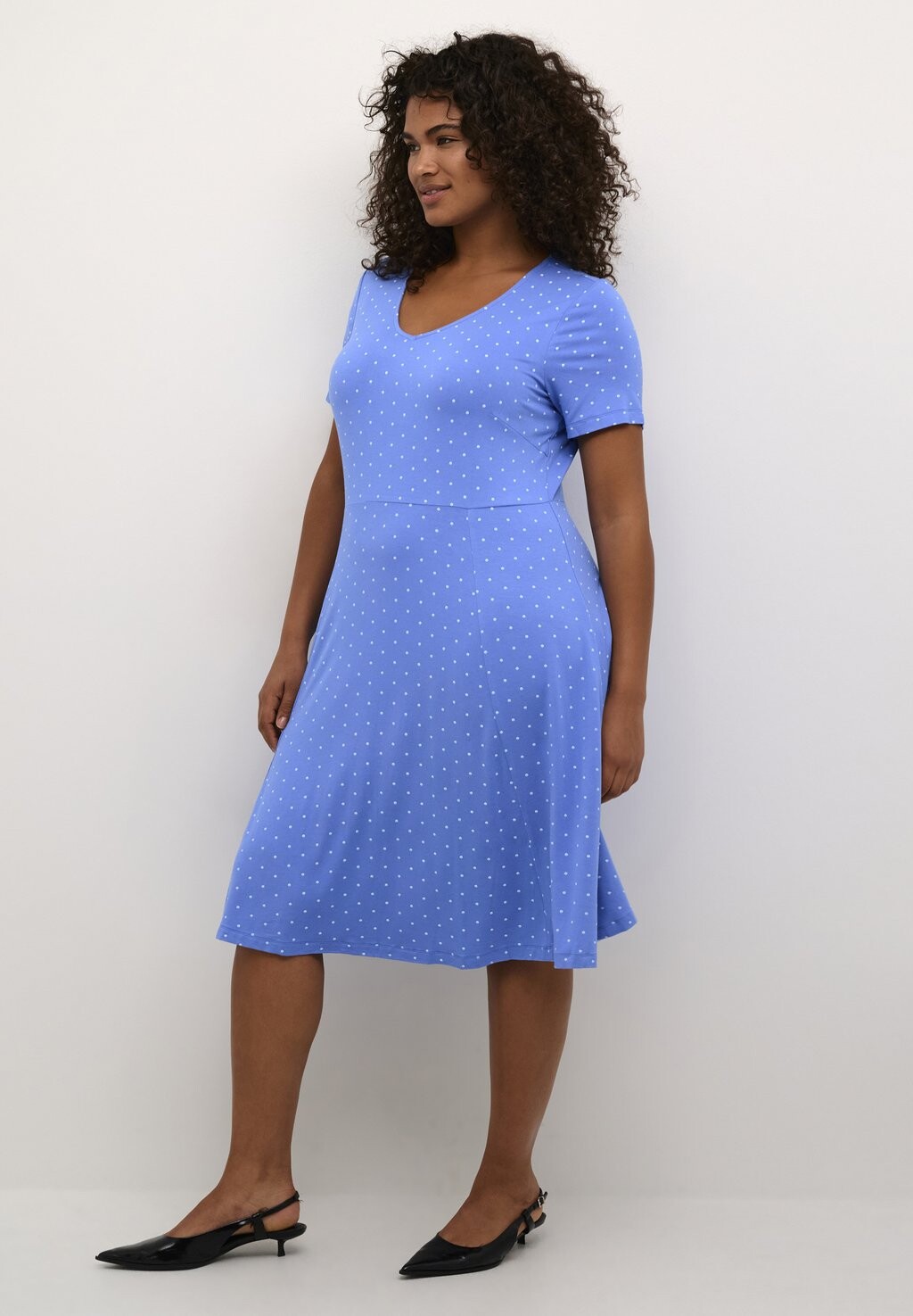 Платье из джерси RACHEL Kaffe Curve, темно-синий
Платье из джерси RACHEL Kaffe Curve, темно-синий