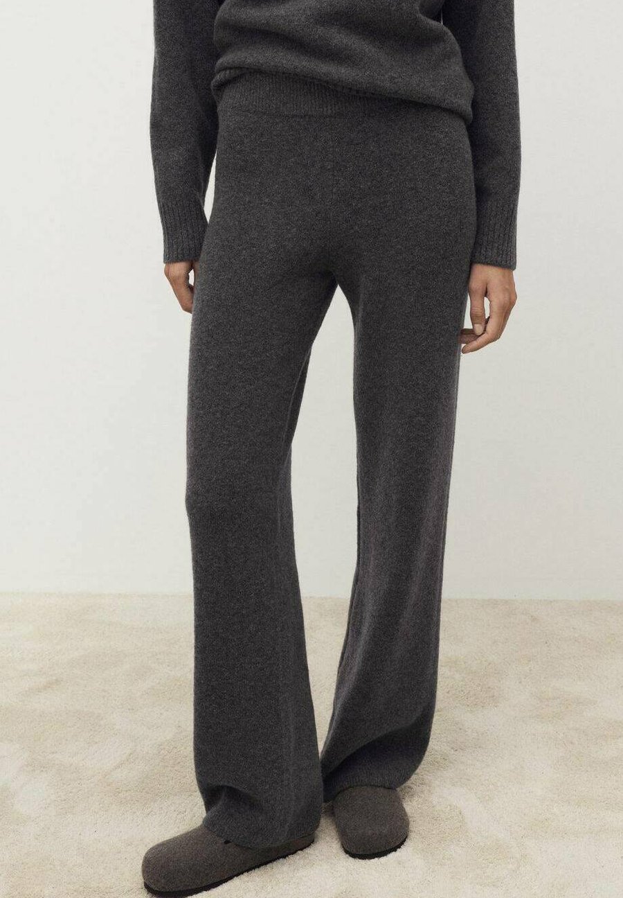 Брюки Mango STRAIGHT, Anthracite
Брюки Mango STRAIGHT, Anthracite