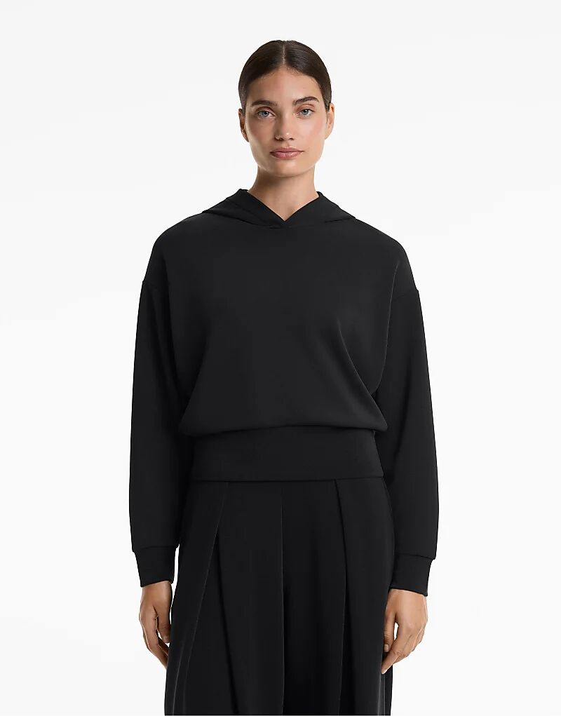 Толстовка OYSHO Hoodie из мягкого на ощупь модала черного цвета
Толстовка OYSHO Hoodie из мягкого на ощупь модала черного цвета