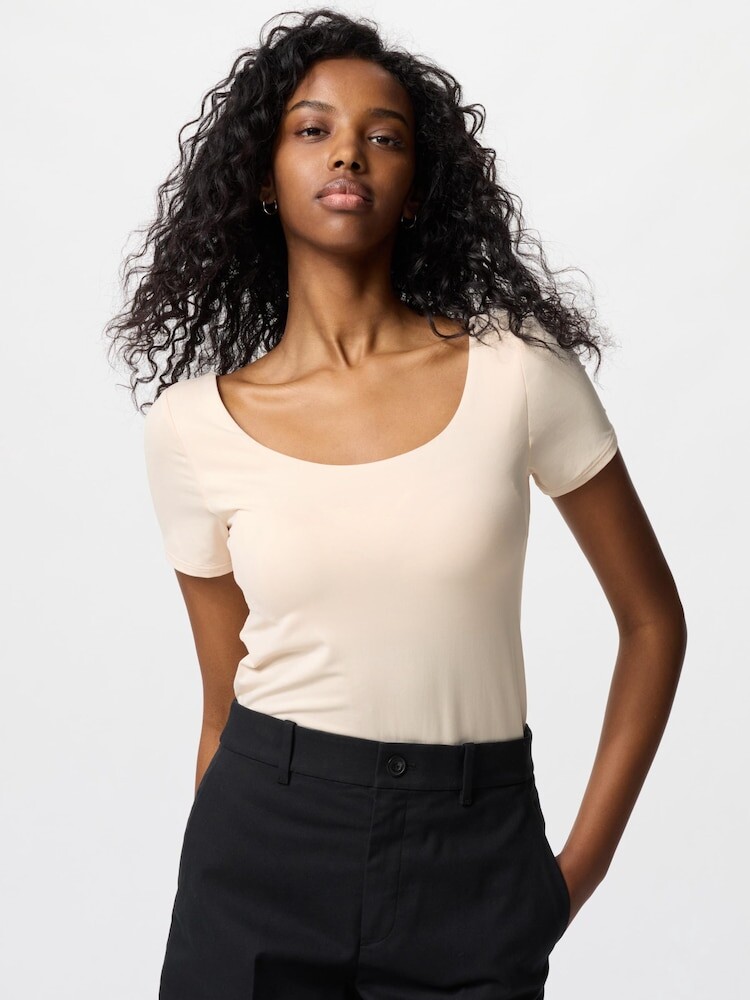 Футболка с чашечками airism с коротким рукавом Uniqlo, бежевый
Футболка с чашечками airism с коротким рукавом Uniqlo, бежевый