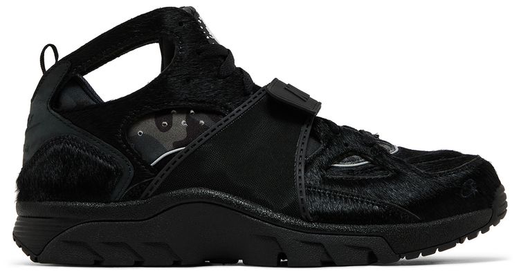 Кроссовки Nike Corteiz x Air Trainer Huarache 'Onyx', черный
Кроссовки Nike Corteiz x Air Trainer Huarache 'Onyx', черный