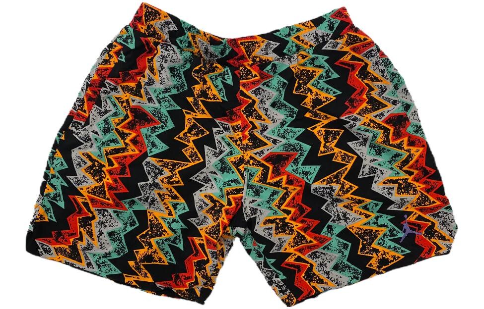 Мужские шорты Retro 7 Hare разноцветные Jordan, цвет Multicolor 
Мужские шорты Retro 7 Hare разноцветные Jordan, цвет Multicolor