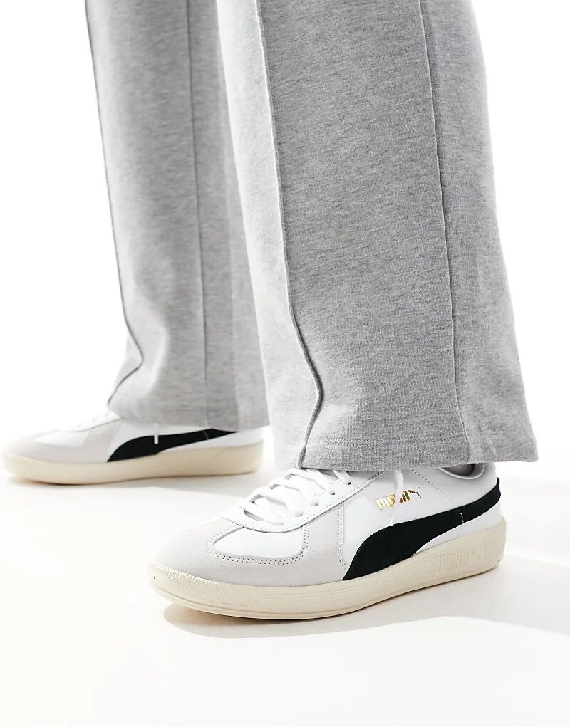 Армейские кроссовки в белом Puma
Армейские кроссовки в белом Puma