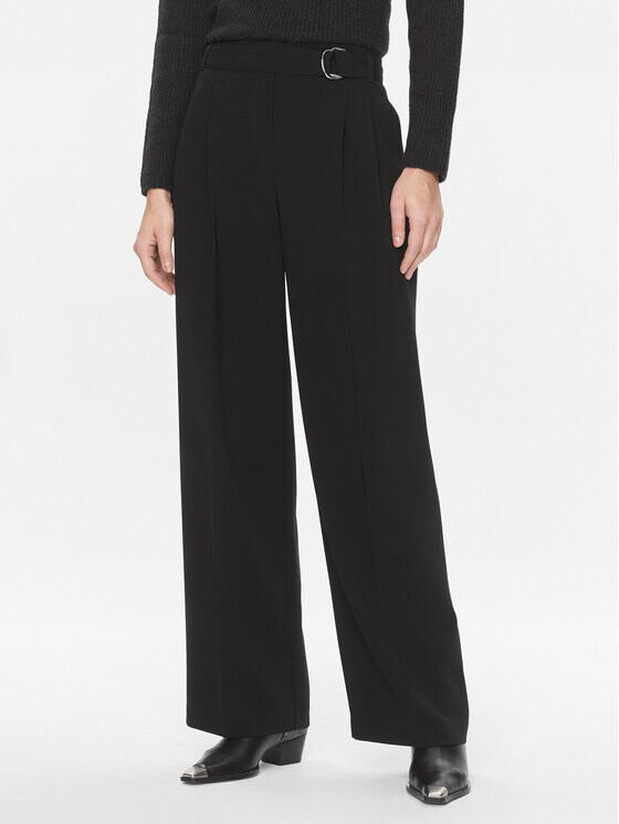 Тканевые брюки свободного кроя Boss, черный
Тканевые брюки свободного кроя Boss, черный