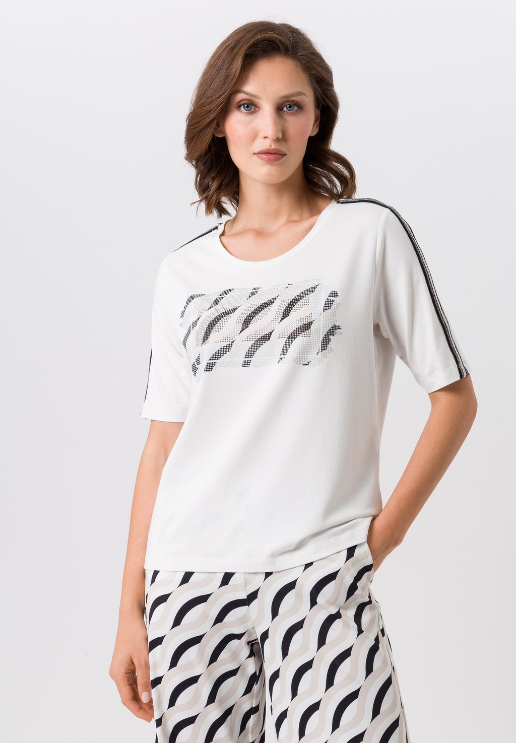 Футболка с принтом TUZZI, белый
Футболка с принтом TUZZI, белый