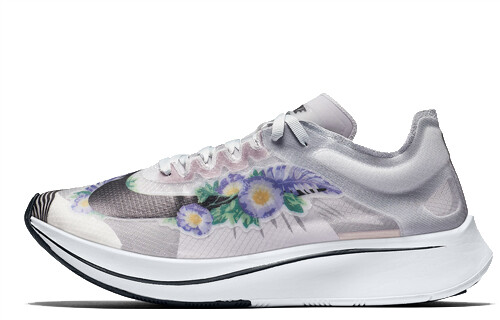 Женские беговые кроссовки Nike Zoom Fly SP
Женские беговые кроссовки Nike Zoom Fly SP