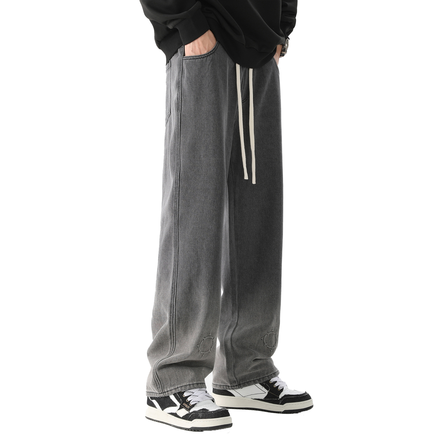 Джинсы Unisex DOKI, черно-серые (в комплекте со свитшотом)
Джинсы Unisex DOKI, черно-серые (в комплекте со свитшотом)