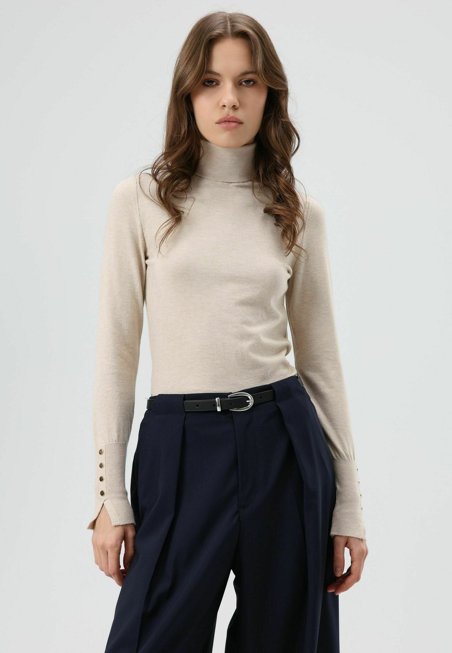 Джемпер D.MoRo TURTLENECK, Beige
Джемпер D.MoRo TURTLENECK, Beige