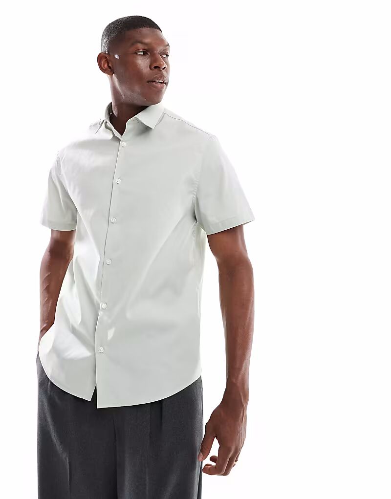 Рубашка из поплина ASOS DESIGN, классическая, легко гладится, в цвете шалфейно-зеленый
Рубашка из поплина ASOS DESIGN, классическая, легко гладится, в цвете шалфейно-зеленый