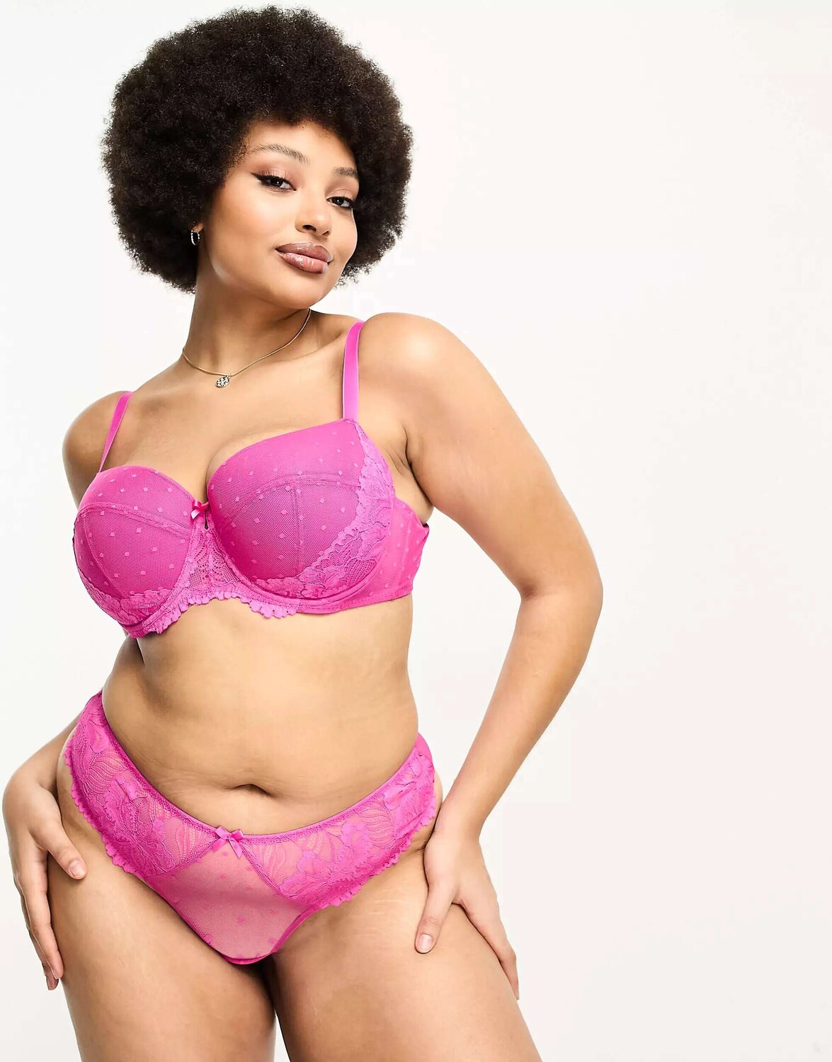 Розовый бюстгальтер-балконет из кружева и сетки добби Ivory Rose Curve Ivory Rose
Розовый бюстгальтер-балконет из кружева и сетки добби Ivory Rose Curve Ivory Rose
