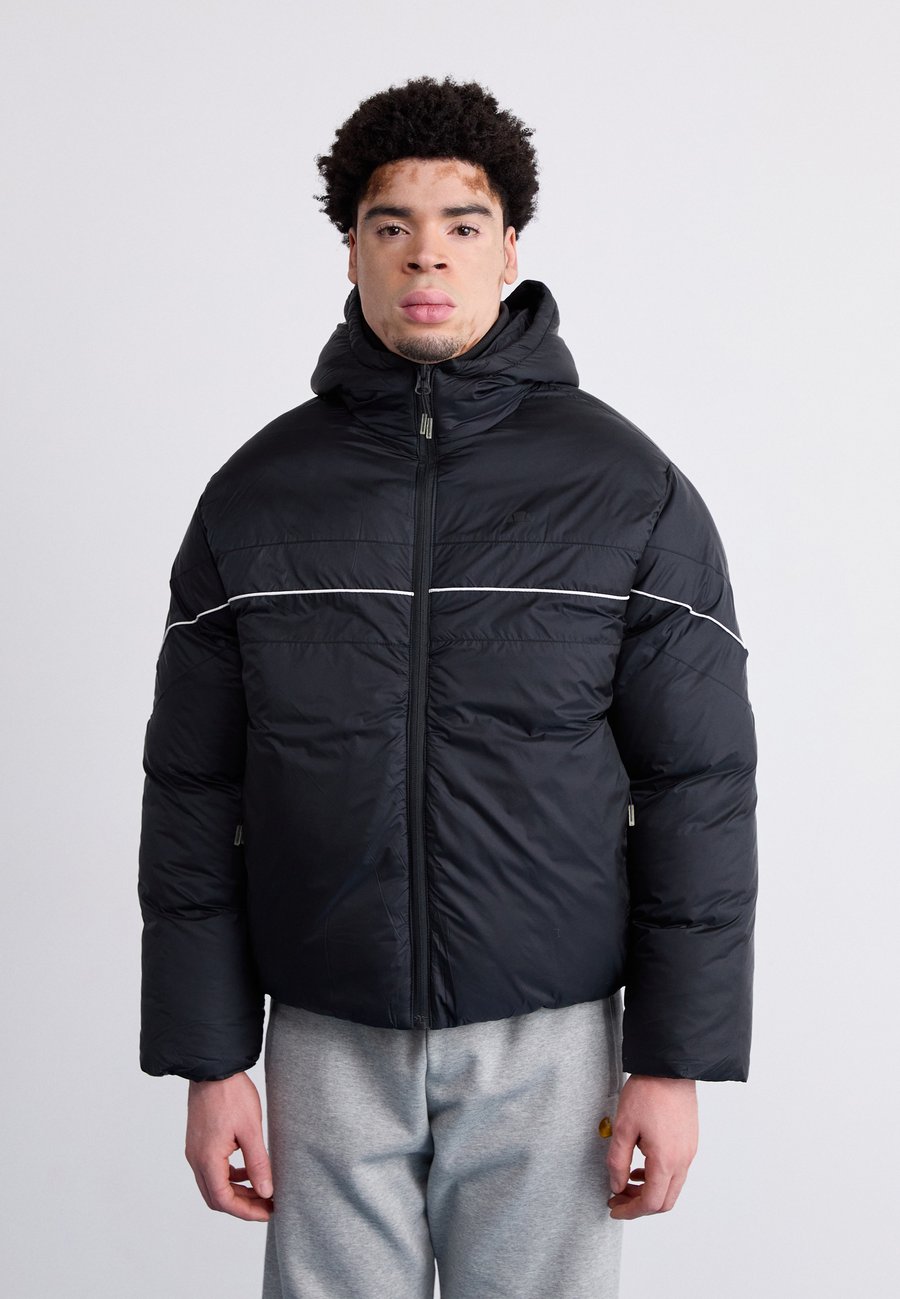 Куртка Ellesse POLLAS PUFFER JACKET, Black
Куртка Ellesse POLLAS PUFFER JACKET, Black