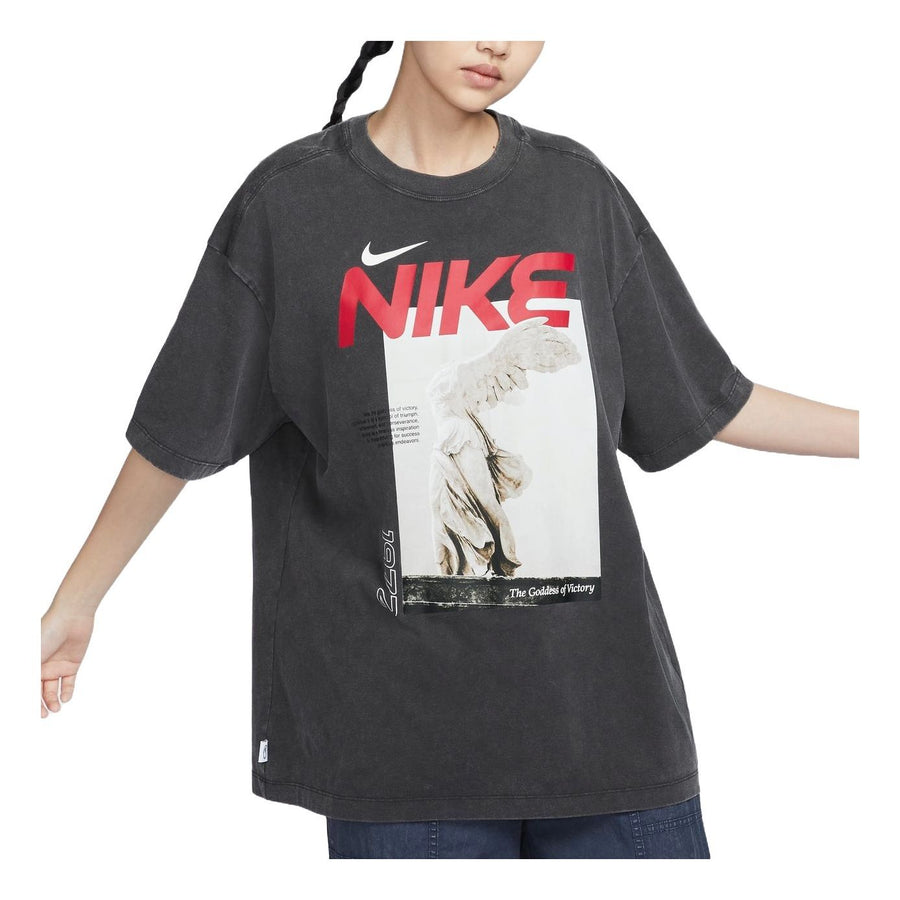 Футболка (WMNS) Nike Sportswear Oversized Graphic T-Shirt Asia Sizing 'Washed Black', черный
Футболка (WMNS) Nike Sportswear Oversized Graphic T-Shirt Asia Sizing 'Washed Black', черный