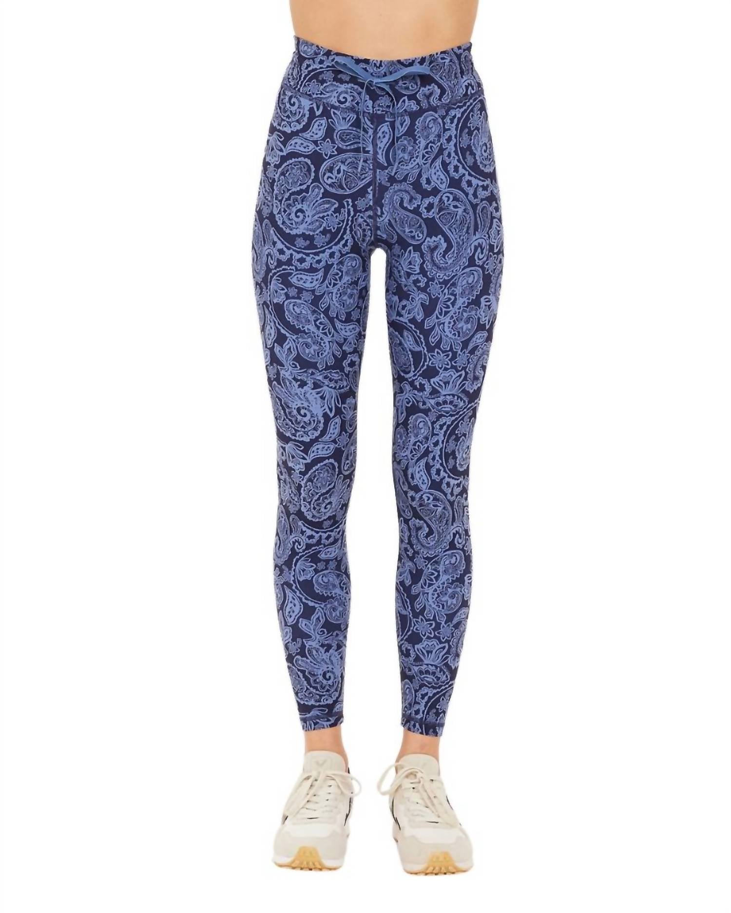 Новые миди-брюки 25" с принтом пейсли THE UPSIDE, Paisley
Новые миди-брюки 25" с принтом пейсли THE UPSIDE, Paisley