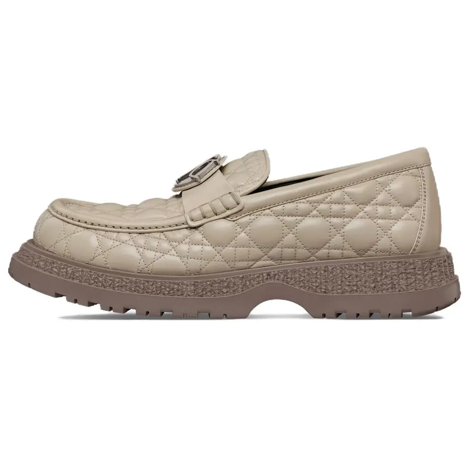 DIOR Мужские лоферы Timeless бежевого цвета
DIOR Мужские лоферы Timeless бежевого цвета