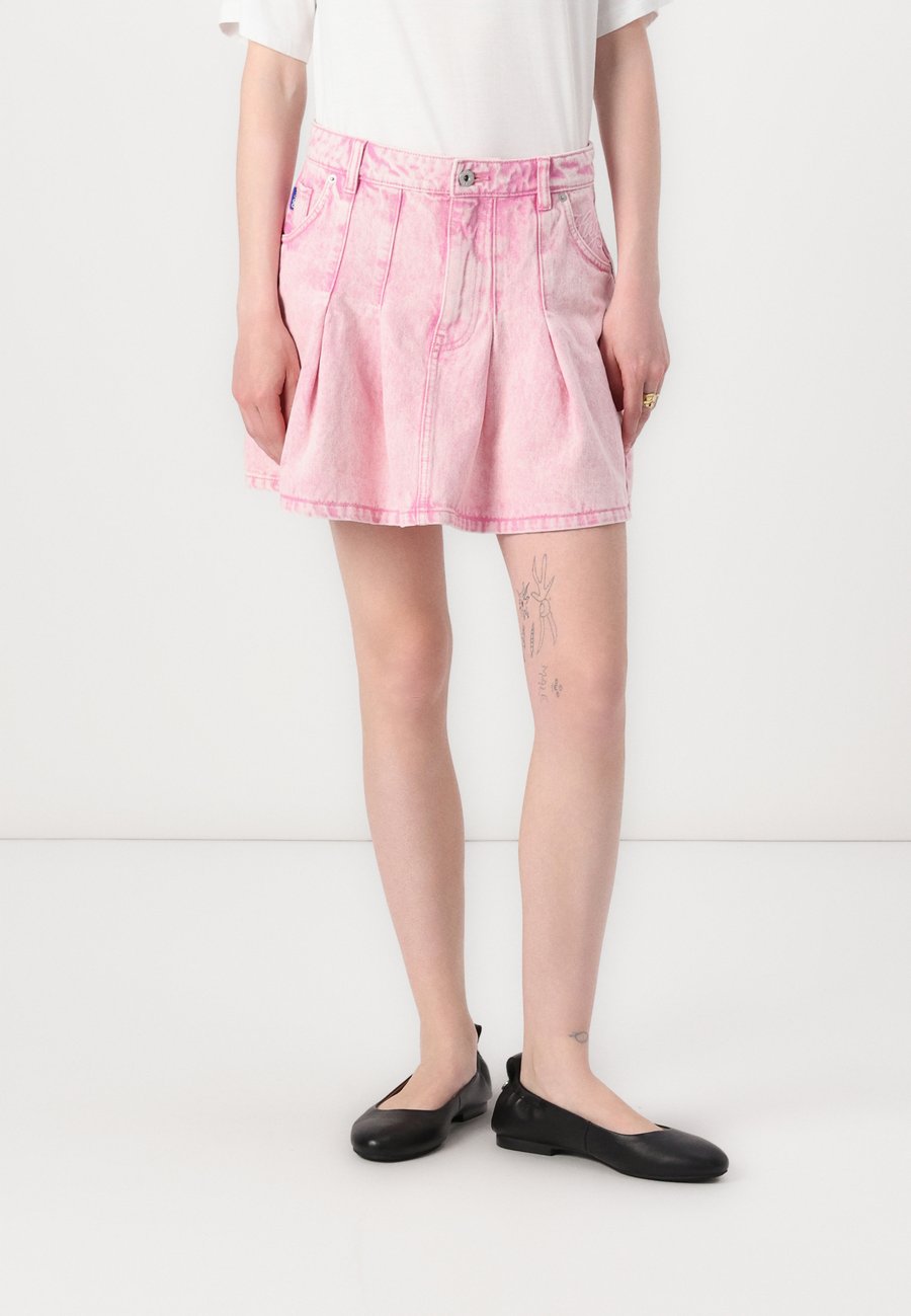 Юбка HUGO GLOOM, Open Pink/Pink
Юбка HUGO GLOOM, Open Pink/Pink