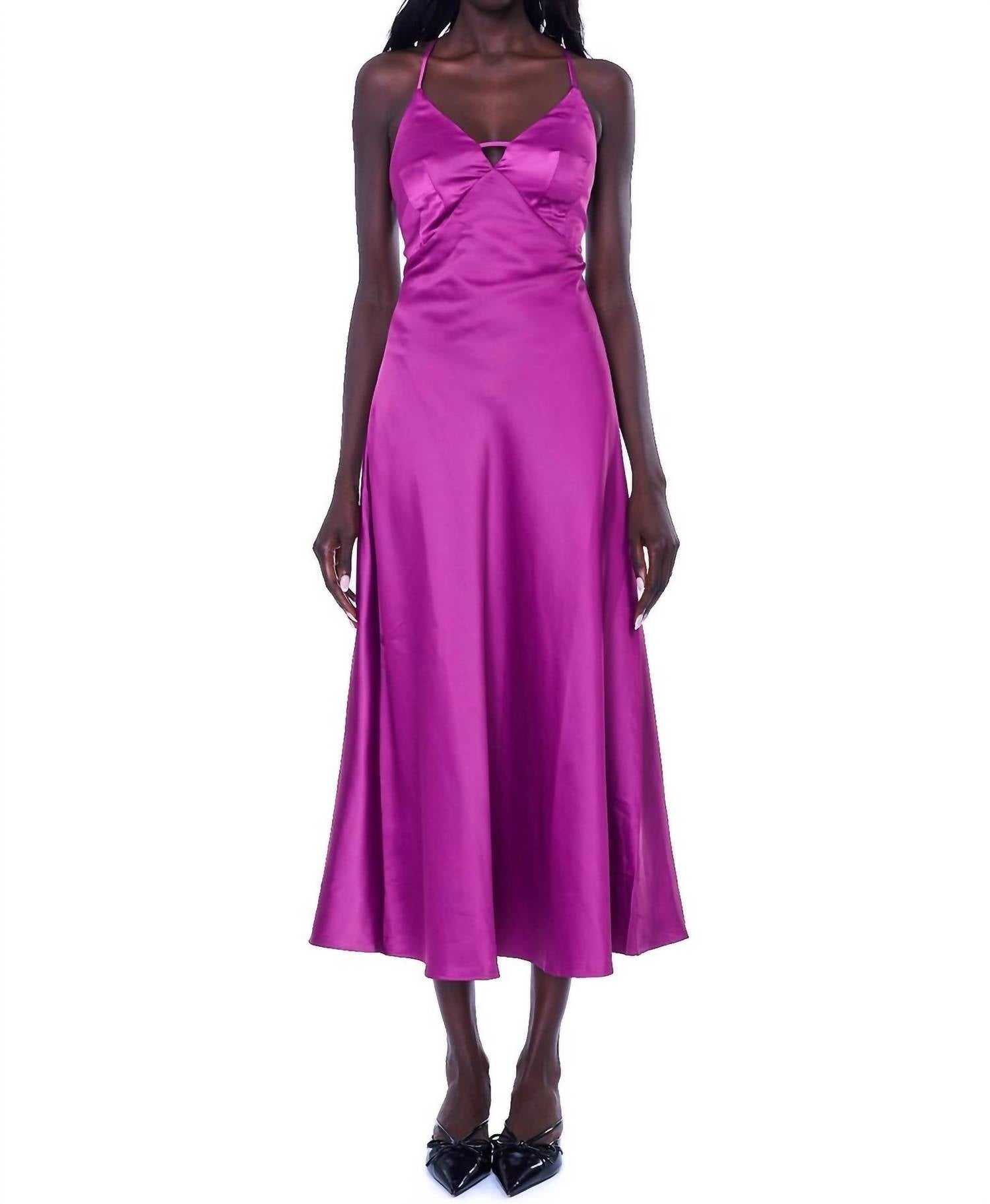 Приталенное миди-платье с завязками в баклажановом цвете MOON RIVER, Eggplant
Приталенное миди-платье с завязками в баклажановом цвете MOON RIVER, Eggplant