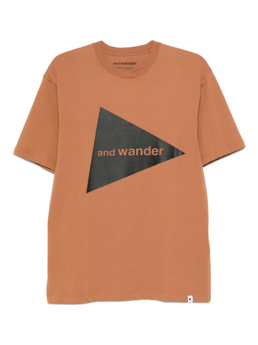 Футболка с принтом and Wander, коричневый
Футболка с принтом and Wander, коричневый