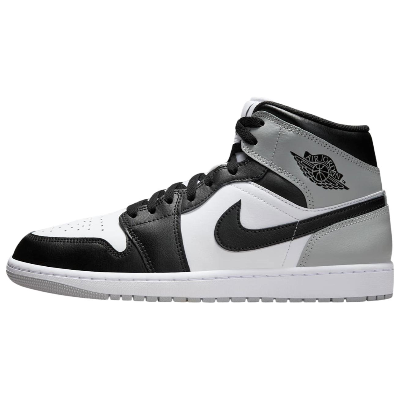 Кроссовки 1 Mid Barons Jordan, черный/белый/серый
Кроссовки 1 Mid Barons Jordan, черный/белый/серый