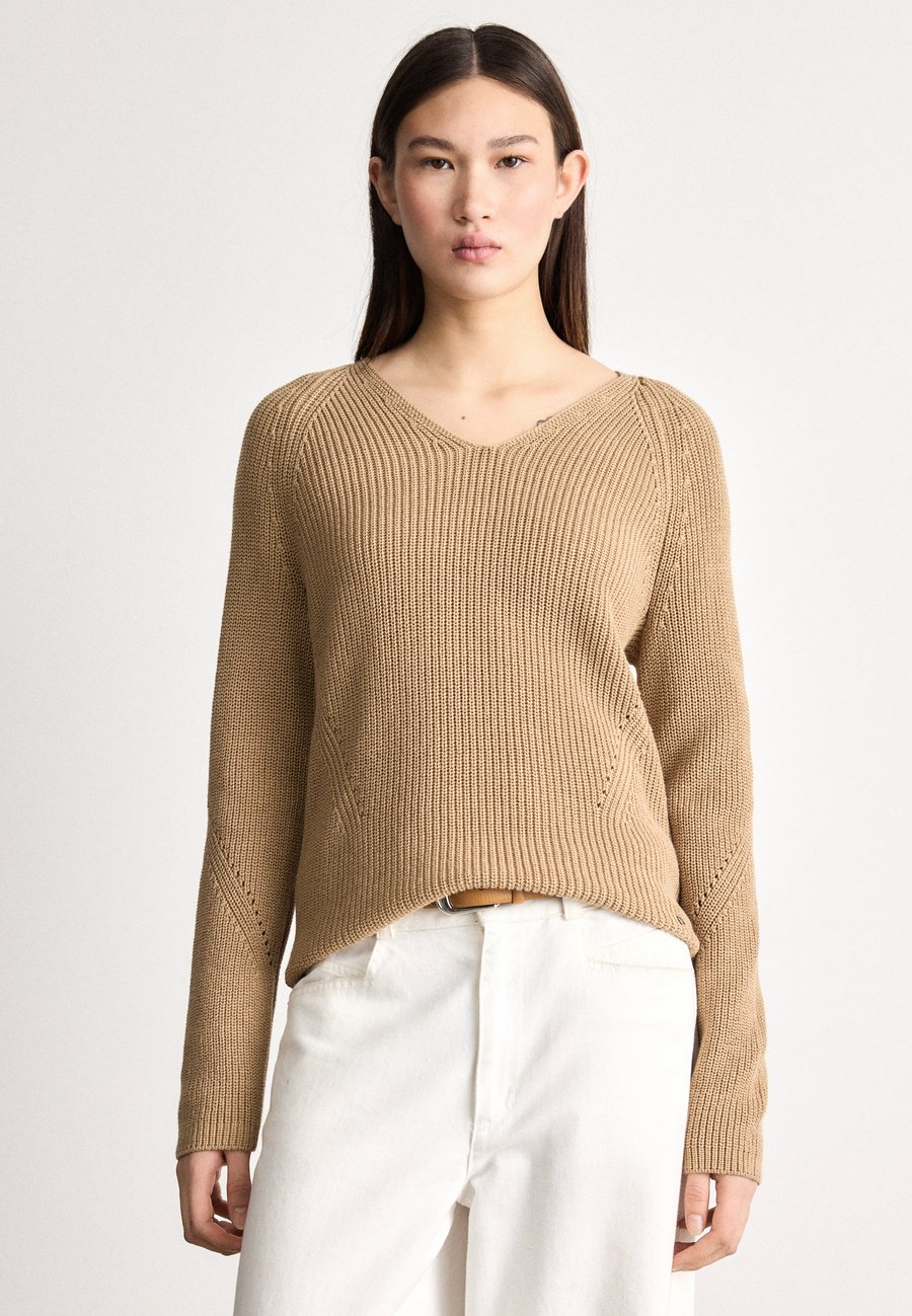 Джемпер BOSS FARDELLINA, Rust Copper/Sand
Джемпер BOSS FARDELLINA, Rust Copper/Sand