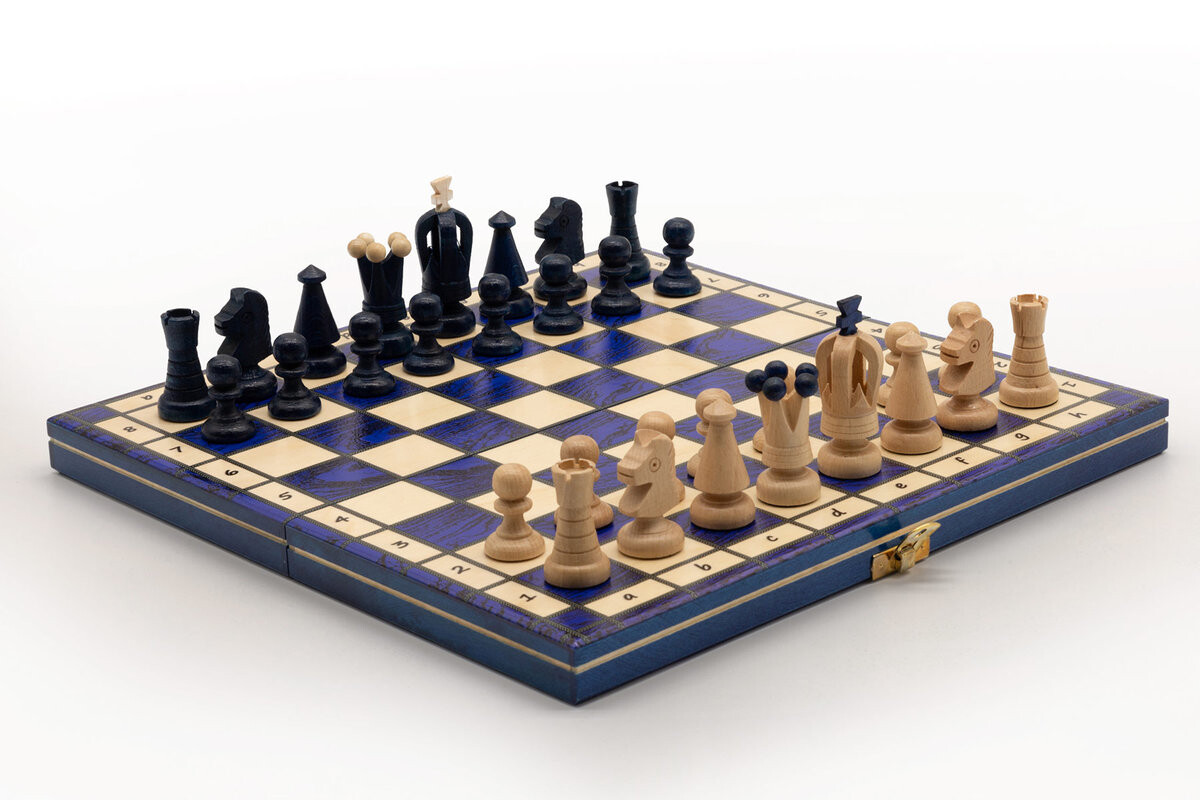 Королевские шахматы, инкрустация, синий принт/дуб-береза/НОВЫЕ/производитель Szachy Żurek
Королевские шахматы, инкрустация, синий принт/дуб-береза/НОВЫЕ/производитель Szachy Żurek