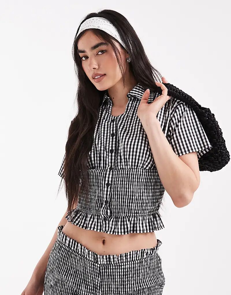 Рубашка Daisy Street с присборенными деталями в черную клетку виши — часть комплекта
Рубашка Daisy Street с присборенными деталями в черную клетку виши — часть комплекта