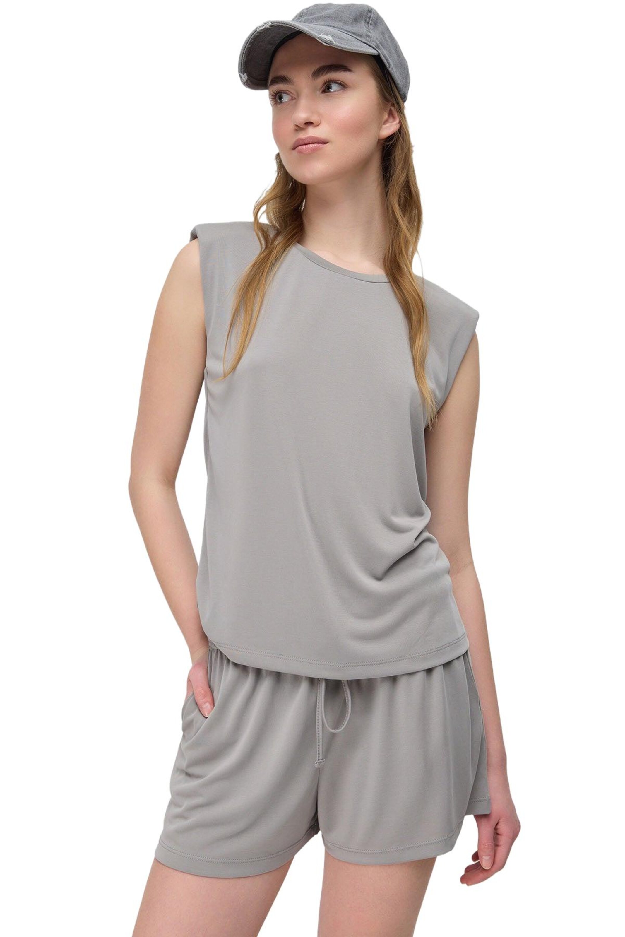 No Matter What Топ в сером цвете
No Matter What Топ в сером цвете