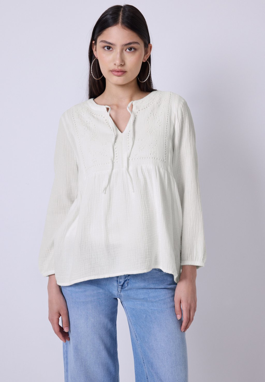 Блуза MIT STICKEREI Street One Studio, кремовый
Блуза MIT STICKEREI Street One Studio, кремовый