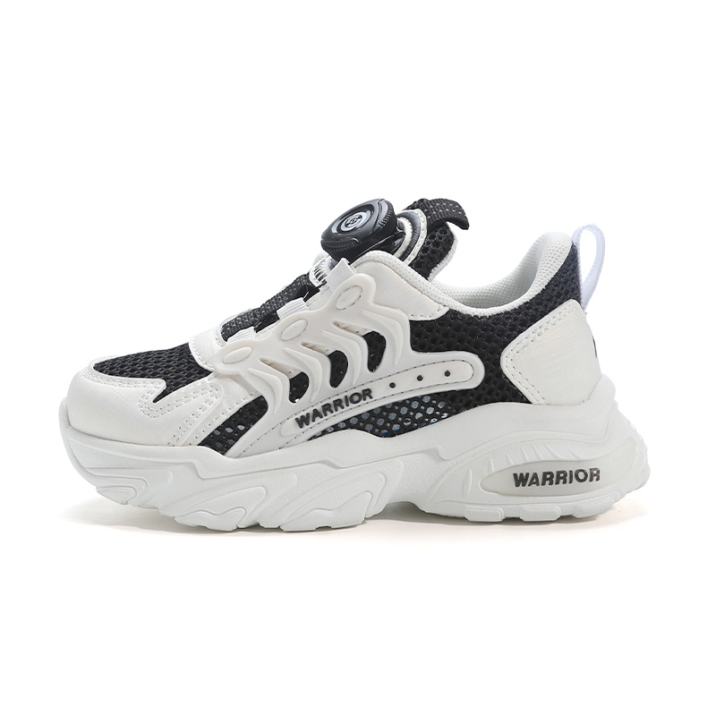 Детские повседневные туфли Kids WARRIOR, черный бежевый
Детские повседневные туфли Kids WARRIOR, черный бежевый