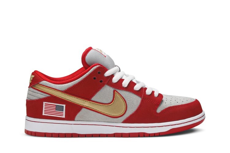 Кроссовки Nike SB Dunk Low 'Nasty Boys', красный
Кроссовки Nike SB Dunk Low 'Nasty Boys', красный