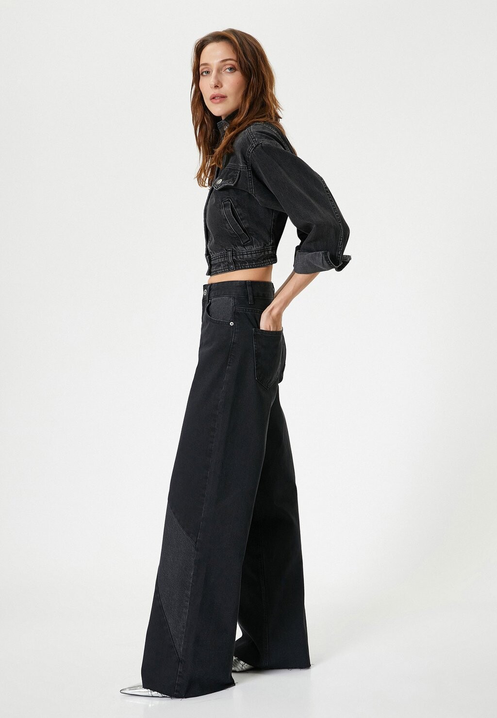 Джинсы свободного кроя BIANCA Koton, черный
Джинсы свободного кроя BIANCA Koton, черный