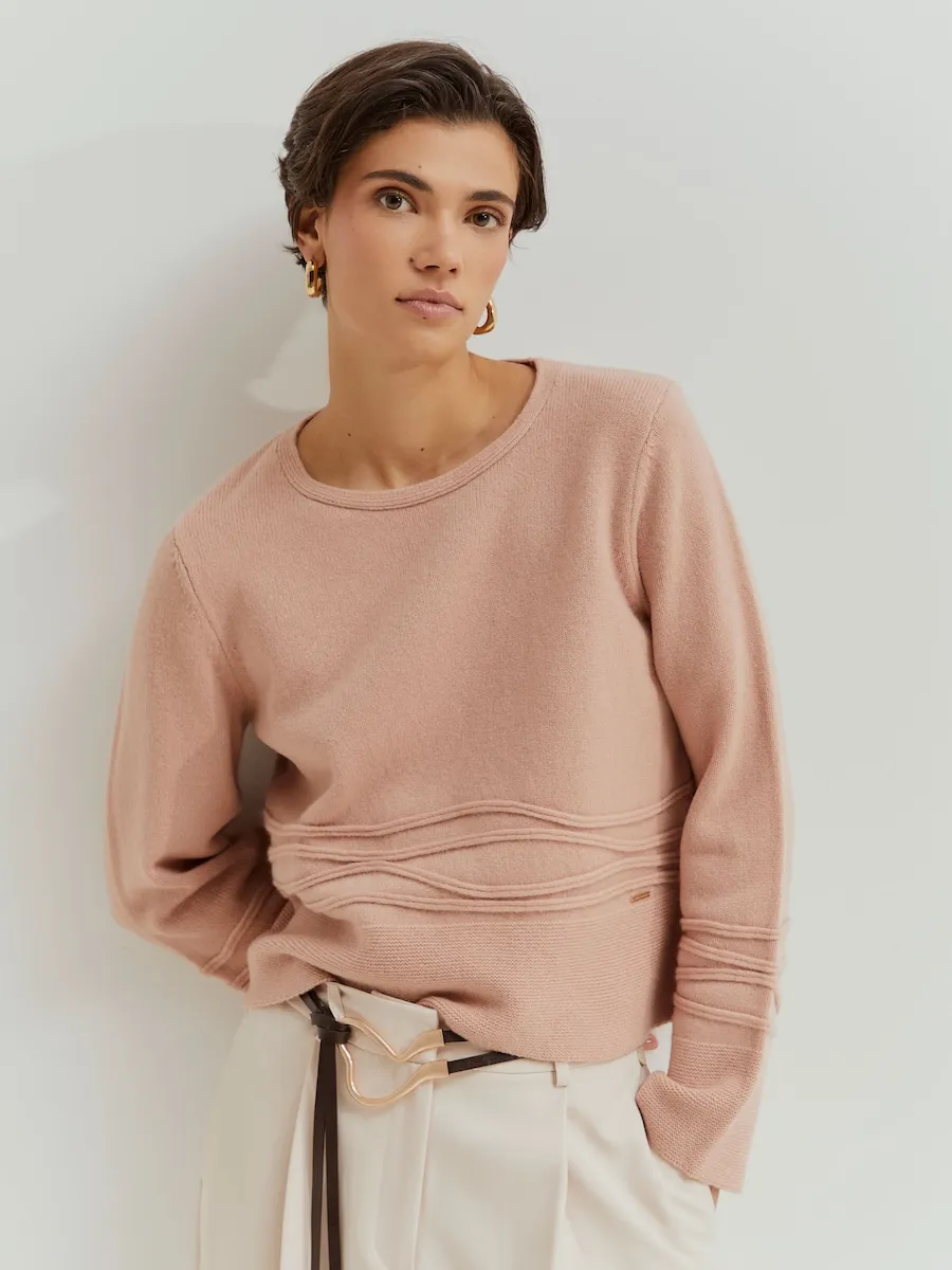 Женский джемпер из шерсти с розовыми аппликациями Lion of Porches
Женский джемпер из шерсти с розовыми аппликациями Lion of Porches