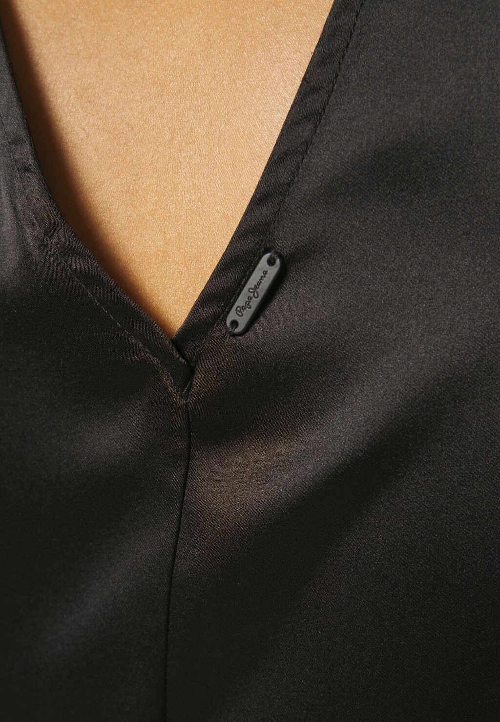 Коктейльное платье / Вечернее платье Aritz Pepe Jeans, черное
Коктейльное платье / Вечернее платье Aritz Pepe Jeans, черное