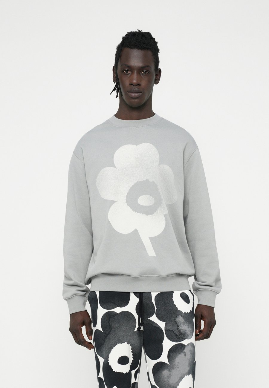 Толстовка Marimekko LOISTO UNIKKO PLACEMENT UNISEX, Grey/Off White/Grey
Толстовка Marimekko LOISTO UNIKKO PLACEMENT UNISEX, Grey/Off White/Grey