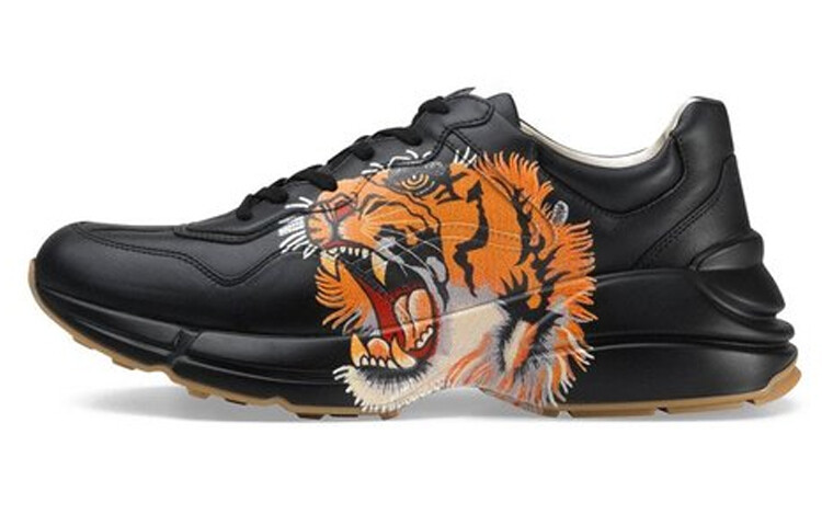 Кроссовки GUCCI Rhyton Tiger Print Leather Sneakers, Серый, Кроссовки GUCCI Rhyton Tiger Print Leather Sneakers
Кроссовки GUCCI Rhyton Tiger Print Leather Sneakers, Серый, Кроссовки GUCCI Rhyton Tiger Print Leather Sneakers