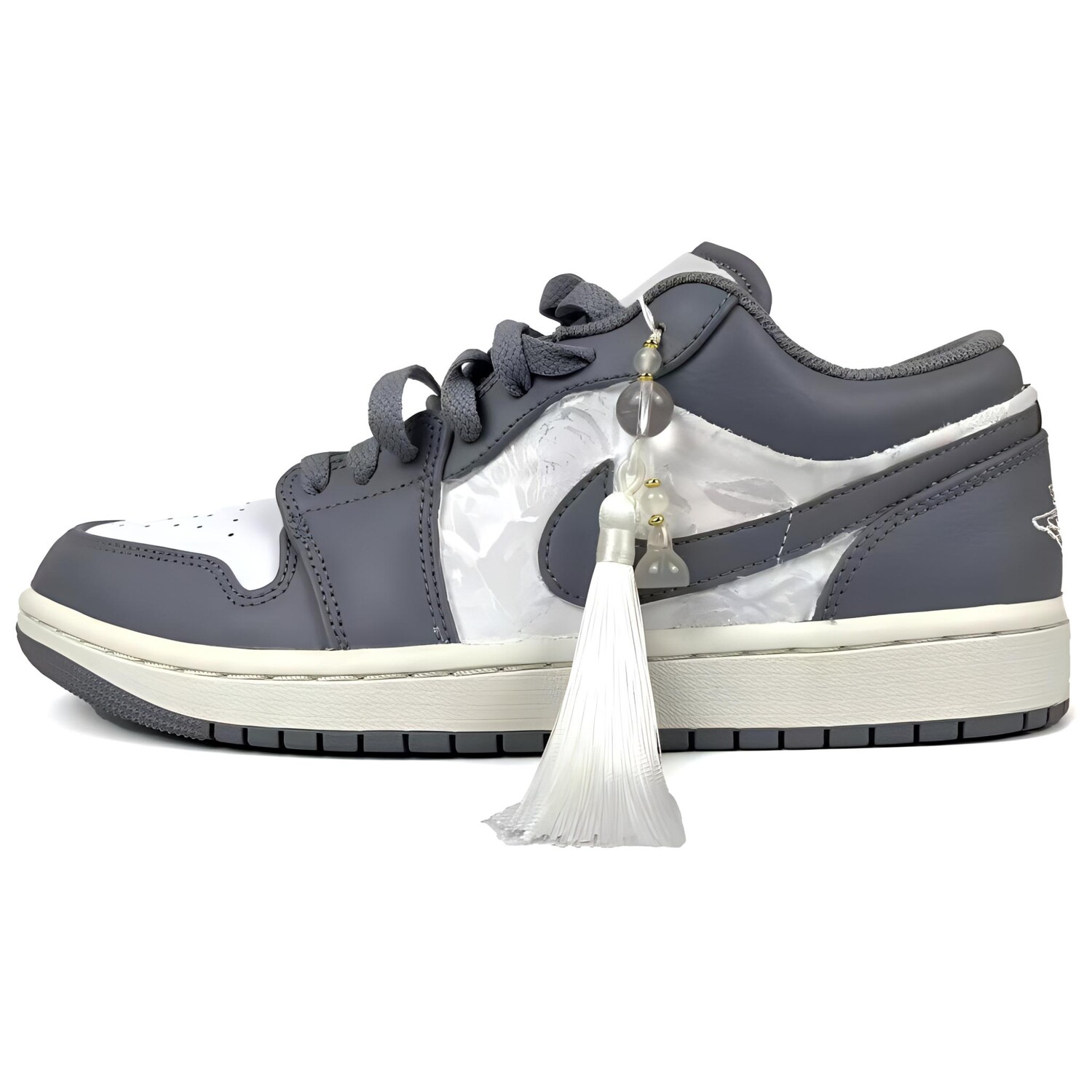 Баскетбольные кроссовки Air 1 Vintage Men Low-Touch Invisible Gray/Sail White/White Jordan
Баскетбольные кроссовки Air 1 Vintage Men Low-Touch Invisible Gray/Sail White/White Jordan