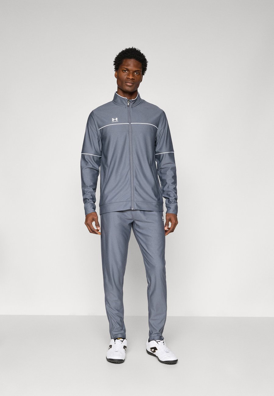 Спортивный костюм Under Armour CHALLENGER, Castlerock/White/Grey
Спортивный костюм Under Armour CHALLENGER, Castlerock/White/Grey