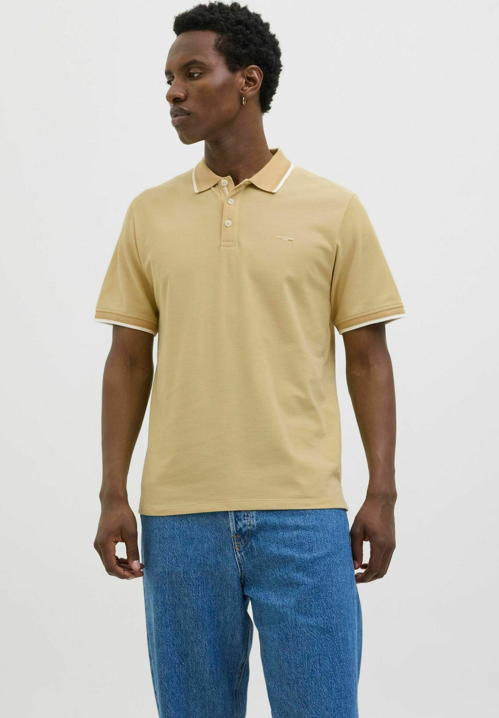 Рубашка поло Jack & Jones PREMIUM, светло-коричневый
Рубашка поло Jack & Jones PREMIUM, светло-коричневый