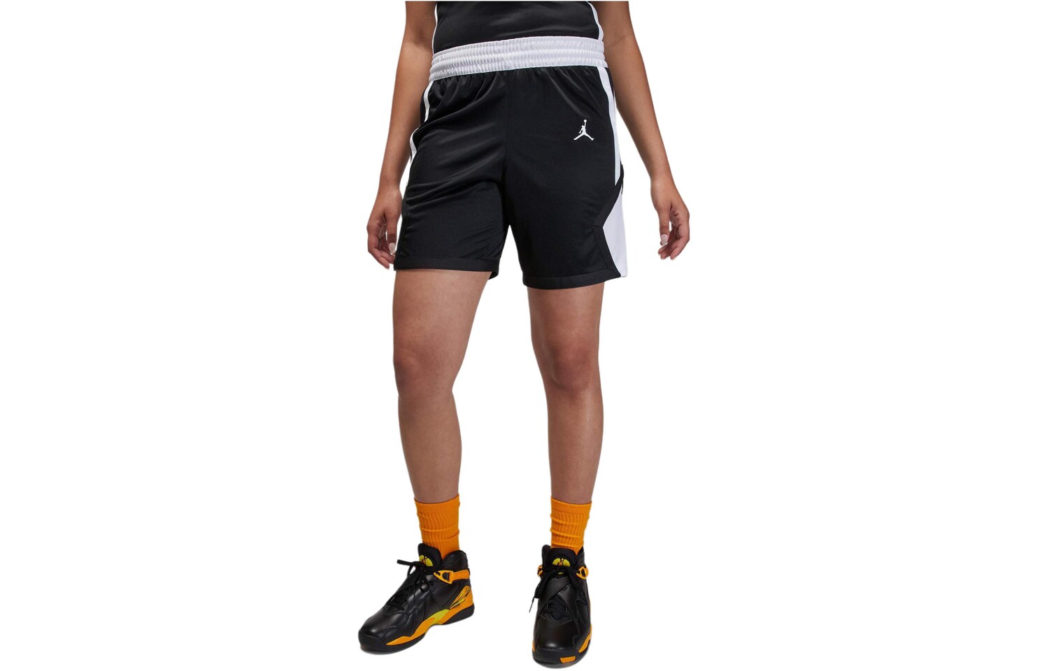Баскетбольные шорты женские черные Jordan
Баскетбольные шорты женские черные Jordan