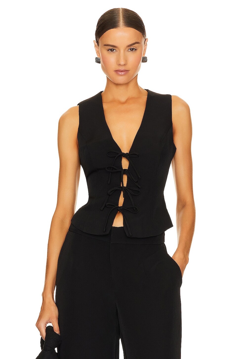 Топ ELLIATT Cavalcade, черный
Топ ELLIATT Cavalcade, черный