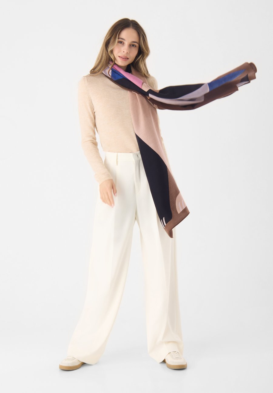 Шарф Codello Scarf, Bro/Brown
Шарф Codello Scarf, Bro/Brown