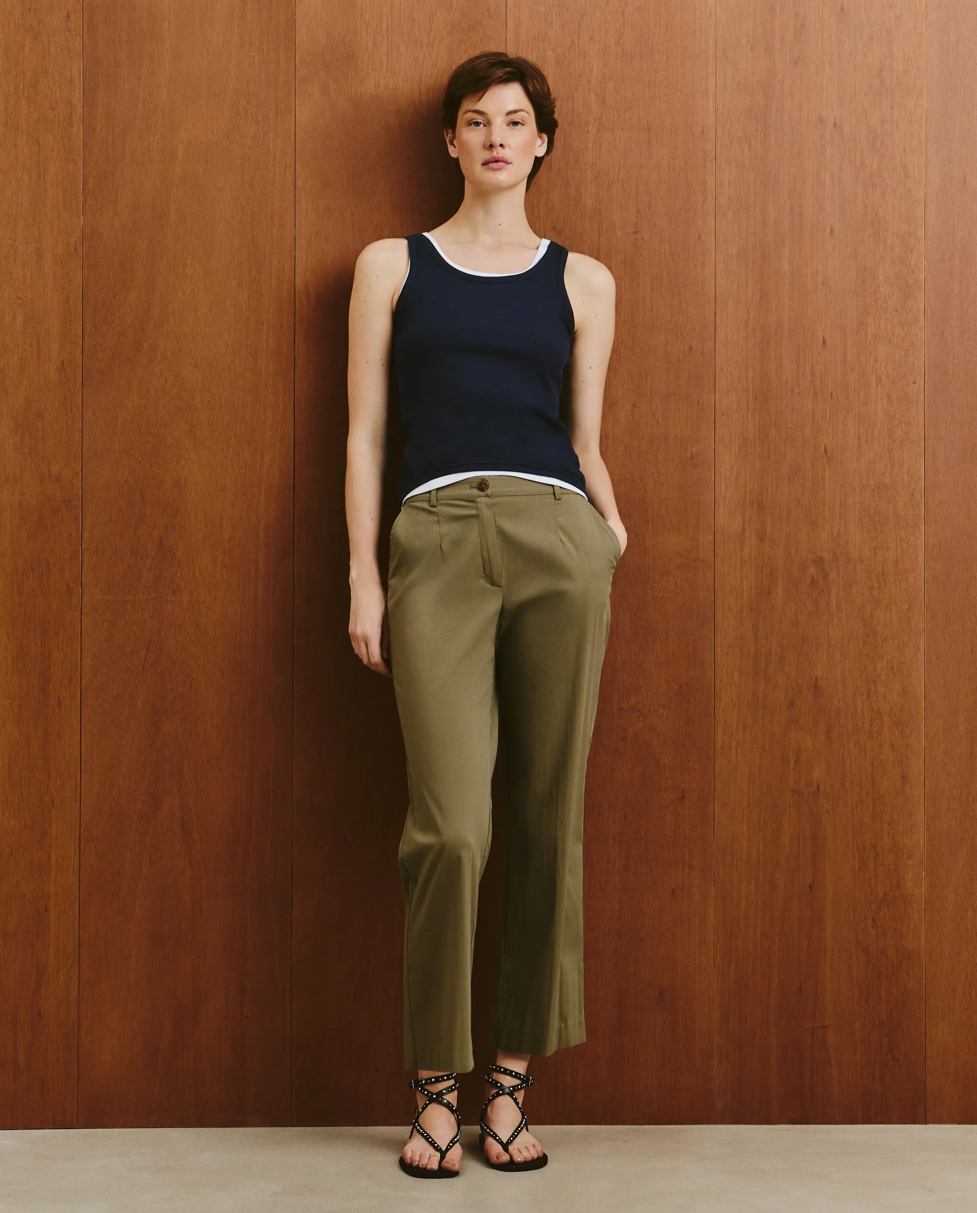 Женские брюки чинос из поплина Southern Cotton, хаки
Женские брюки чинос из поплина Southern Cotton, хаки