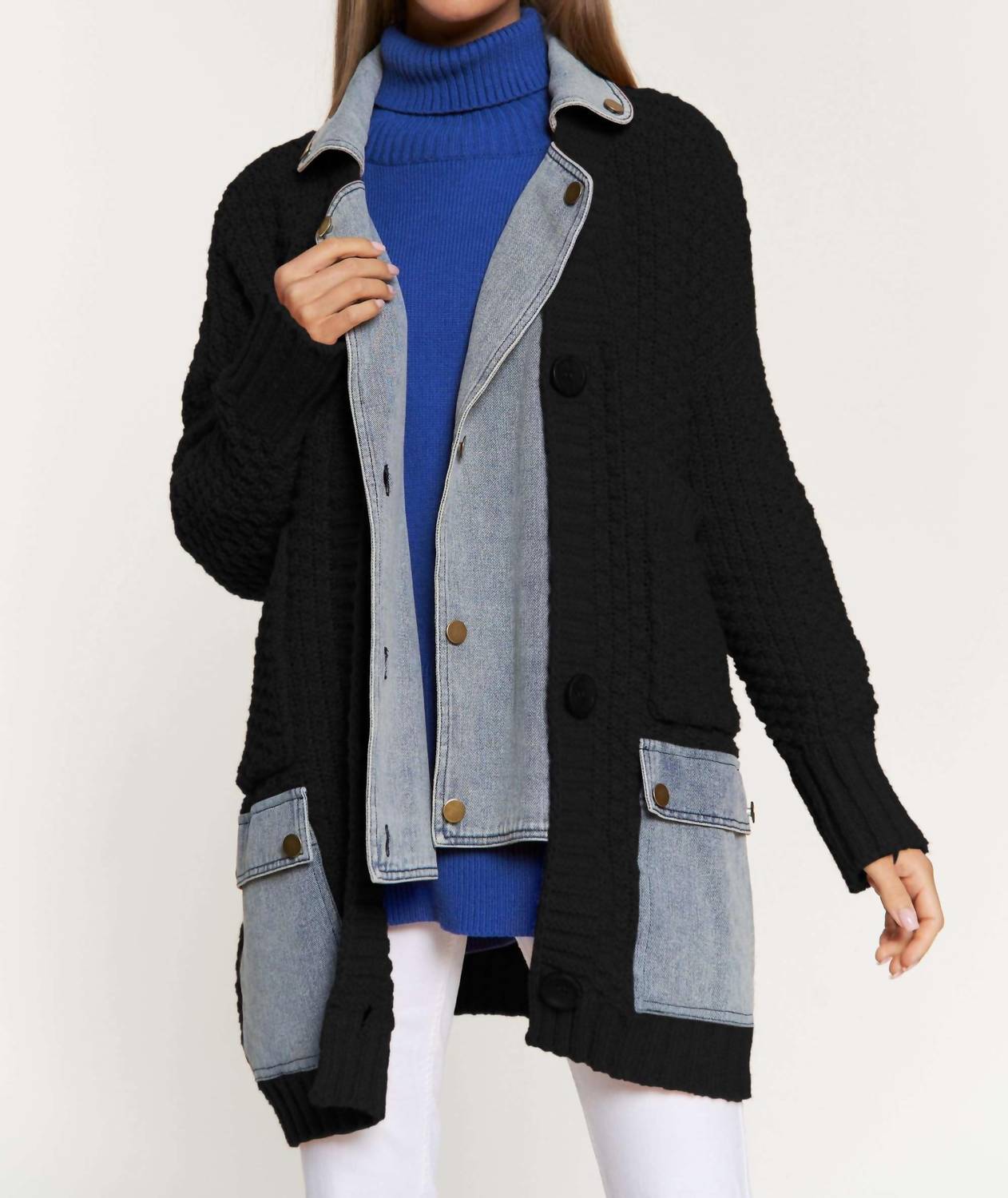 Джинсовый кардиган с воротником и карманом черного цвета DAVI & DANI
Джинсовый кардиган с воротником и карманом черного цвета DAVI & DANI