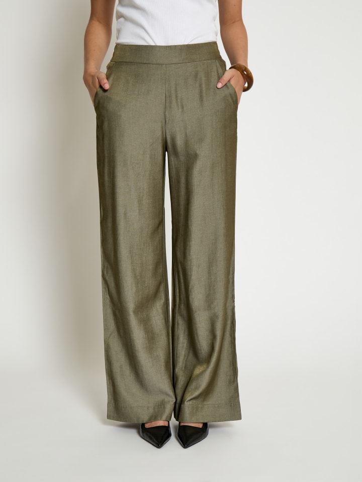 Тканевые брюки Peppercorn
Тканевые брюки Peppercorn