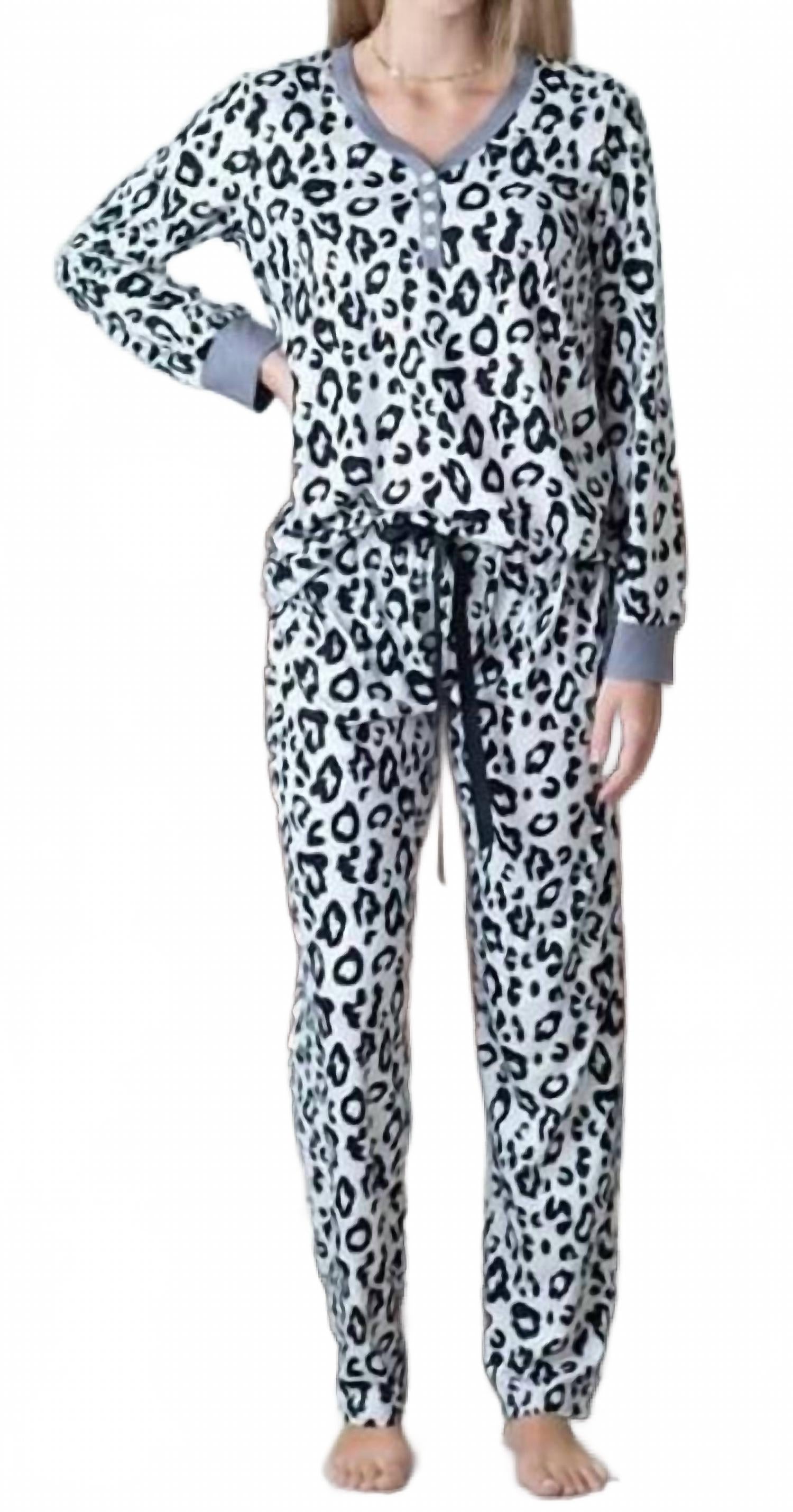 Комплект для отдыха в леопардовом принте Shirley Stone
Комплект для отдыха в леопардовом принте Shirley Stone